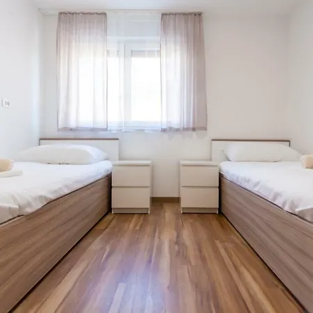 Kudec By El-pi Tours *