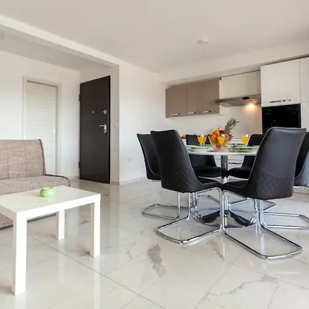 Kudec By El-pi Tours *