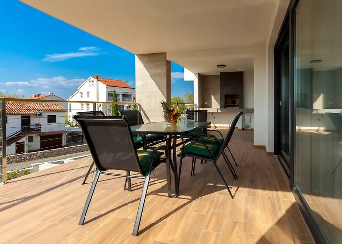 Kudec By El-pi Tours *