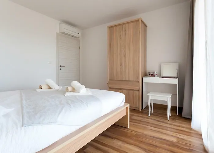 Kudec By El-pi Tours 马林斯卡