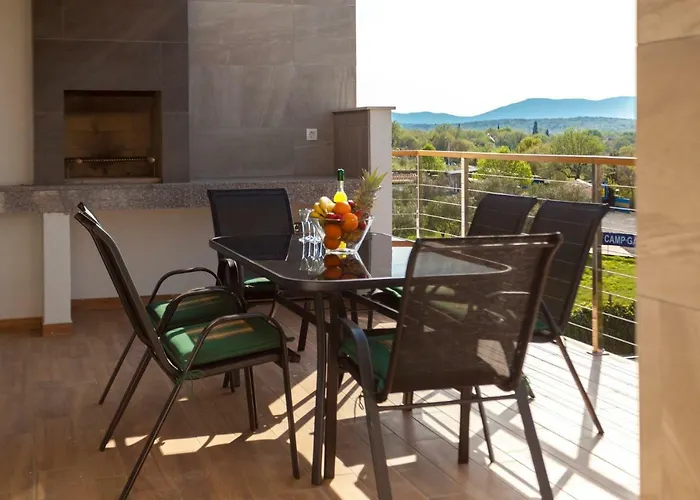 Kudec By El-pi Tours * 马林斯卡