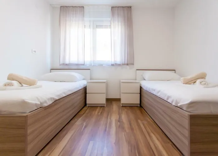 Kudec By El-pi Tours *